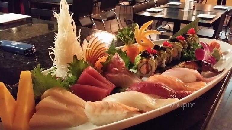 Shu's Sushi Bar & Grill - Oswego, IL