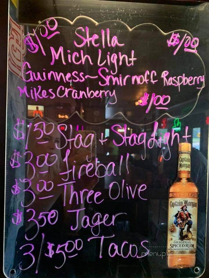 T R's Place - Belleville, IL