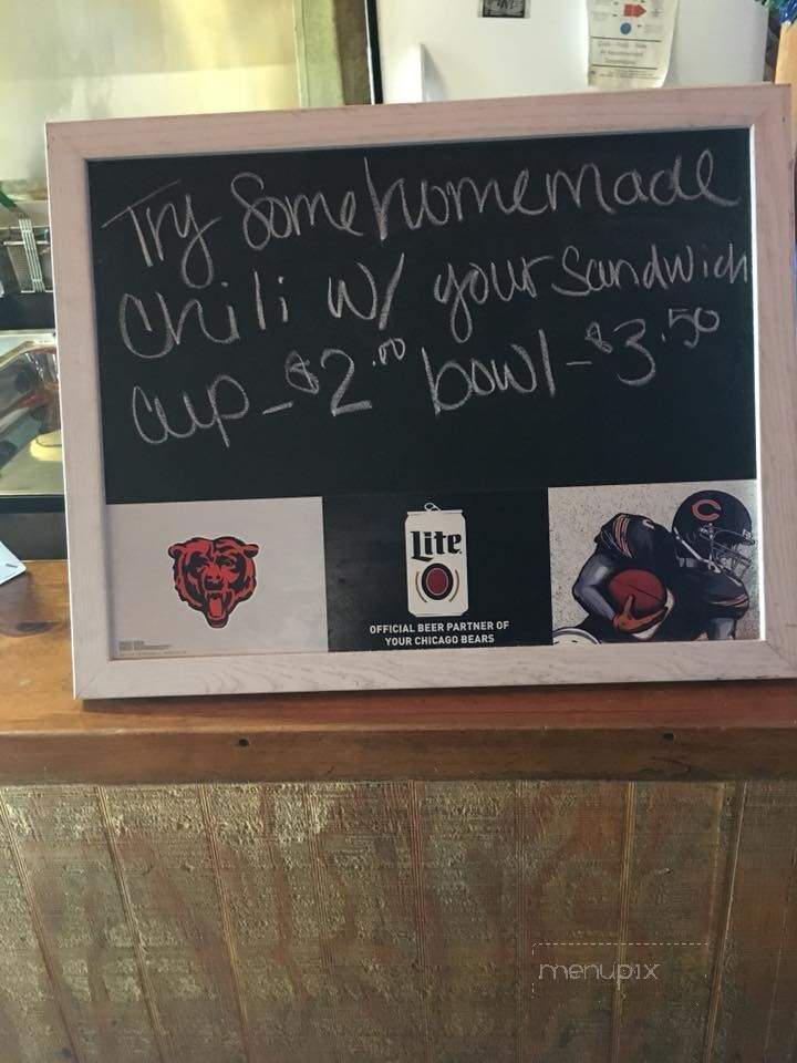 Nowhere Bar & Grill - Victoria, IL